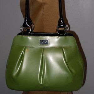BEIJO GREEN PATENT LEATHER LARGE SHOULDER BAG